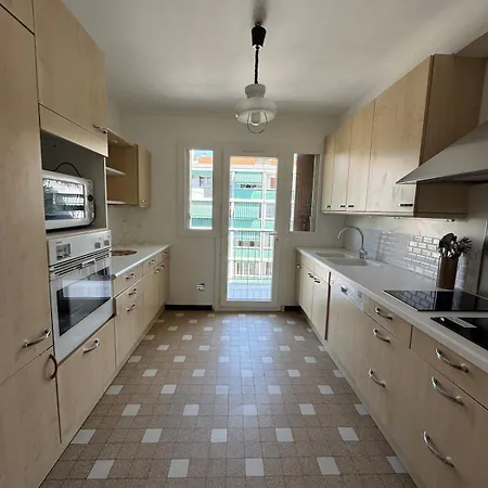 75 M2 2-bedroom In * Tolone